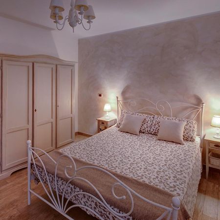 Le Bicocche Di Joyce - Luxury And Parking Nearby Apartment Trieste Bagian luar foto