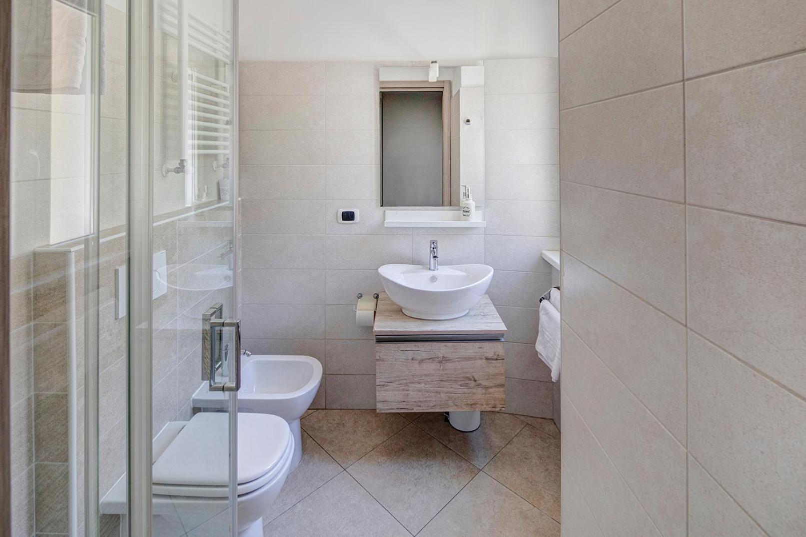 Le Bicocche Di Joyce - Luxury And Parking Nearby Apartment Trieste Bagian luar foto