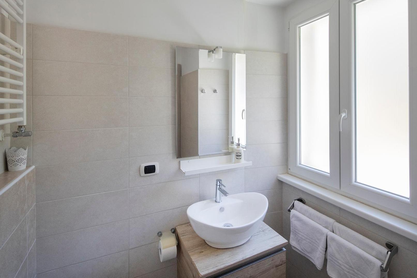 Le Bicocche Di Joyce - Luxury And Parking Nearby Apartment Trieste Bagian luar foto