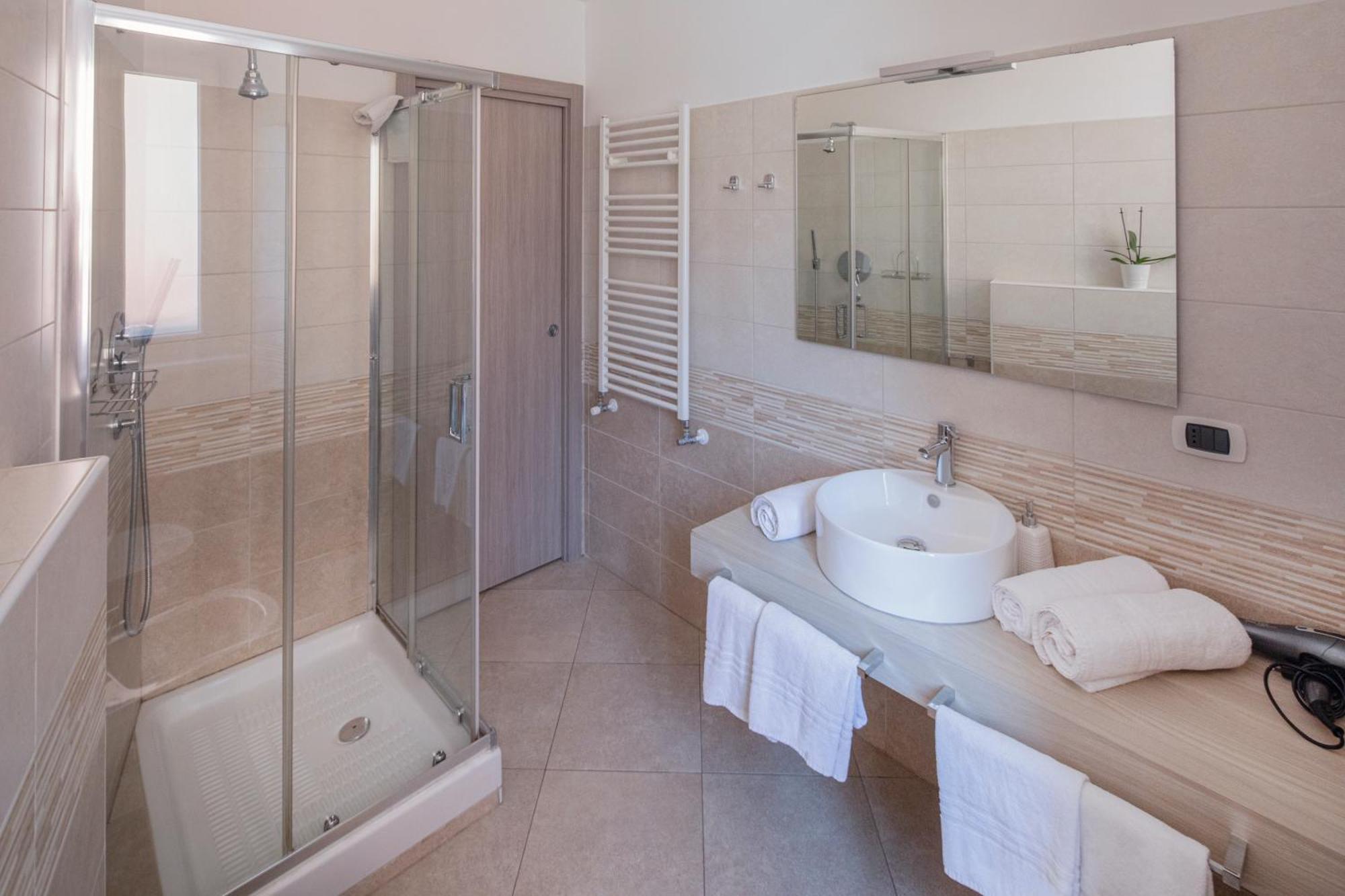 Le Bicocche Di Joyce - Luxury And Parking Nearby Apartment Trieste Bagian luar foto